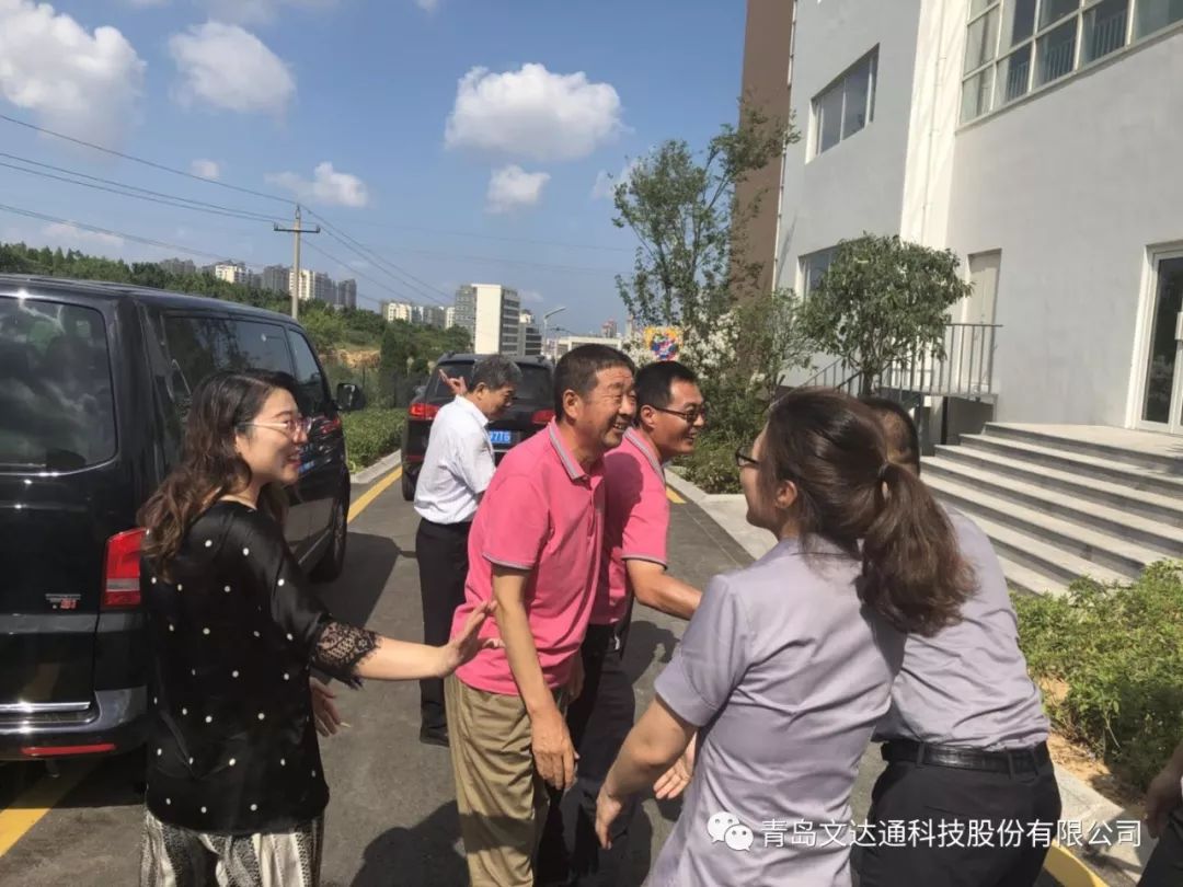 炎炎夏日送清涼，絲絲關(guān)懷沁人心——集團(tuán)領(lǐng)導(dǎo)慰問文達(dá)通及其子公司一線員工