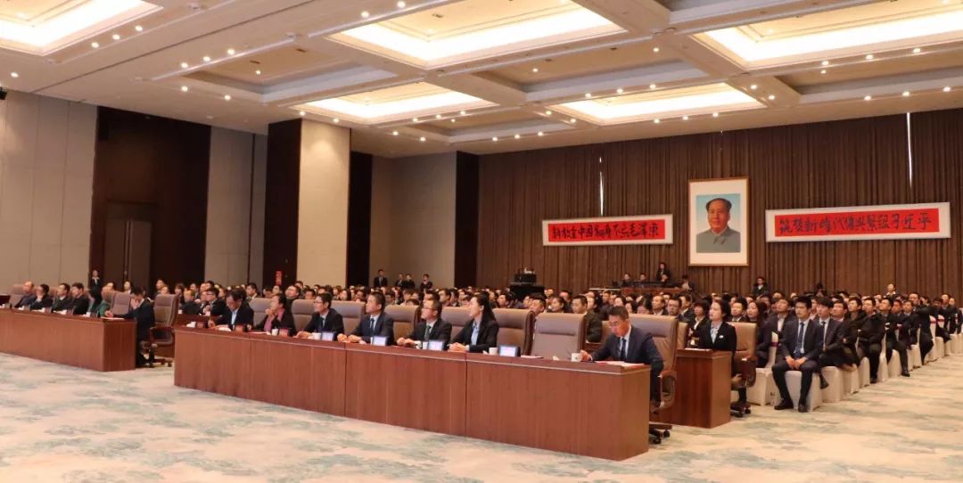 智創(chuàng)新生態(tài)、融匯芯未來(lái)|智慧服務(wù)板塊召開(kāi)2019年度總結(jié)表彰暨2020年工作啟動(dòng)會(huì)