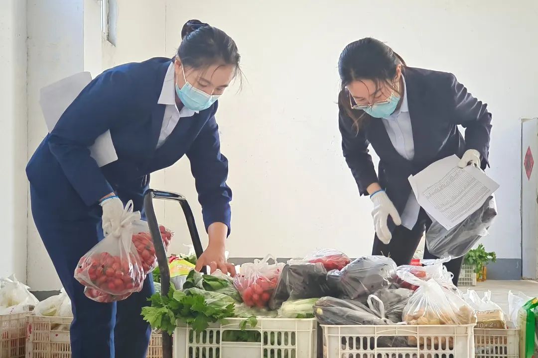 同心戰(zhàn)疫，我們在一起！