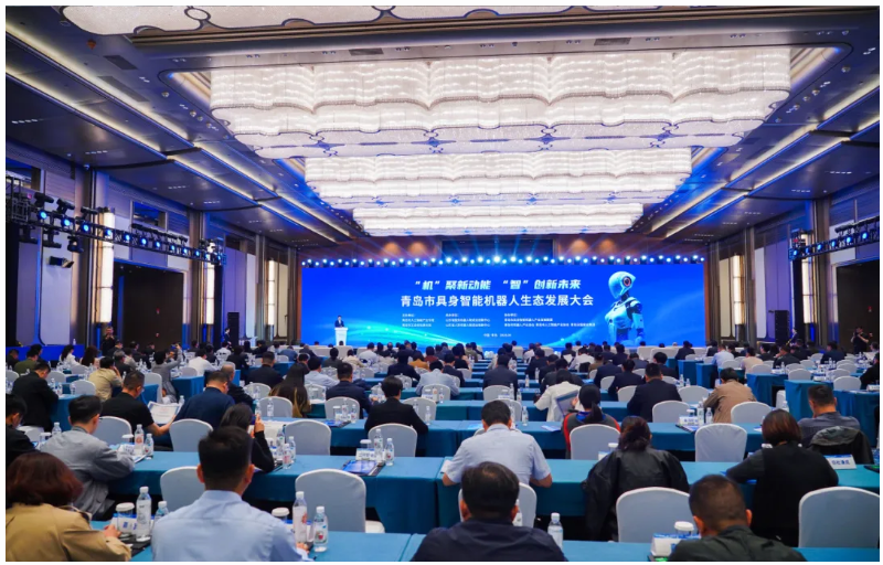 “機(jī)”聚新動能 “智”創(chuàng)新未來丨文達(dá)通無人清掃機(jī)器人亮相2025青島市具身智能機(jī)器人生態(tài)發(fā)展大會