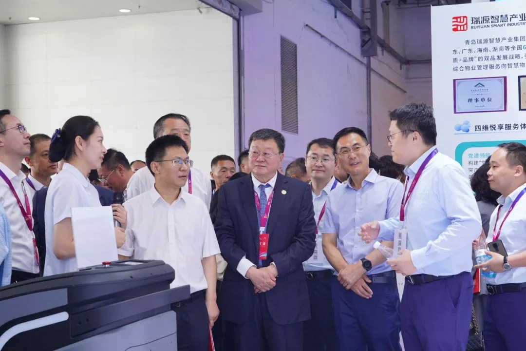 AI+機器人｜文達(dá)通股份攜“數(shù)智物業(yè)全鏈解決方案”亮相中國物博會